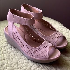 Like New Clarks Wedges Nude/Pink